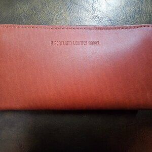 NEW Portland Leather Goods accordion zip wallet chestnut